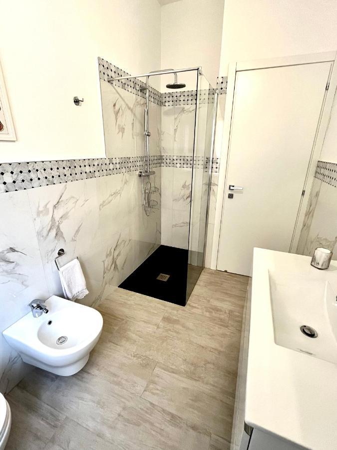 רימיני Marina Centro Harbor Apartment מראה חיצוני תמונה