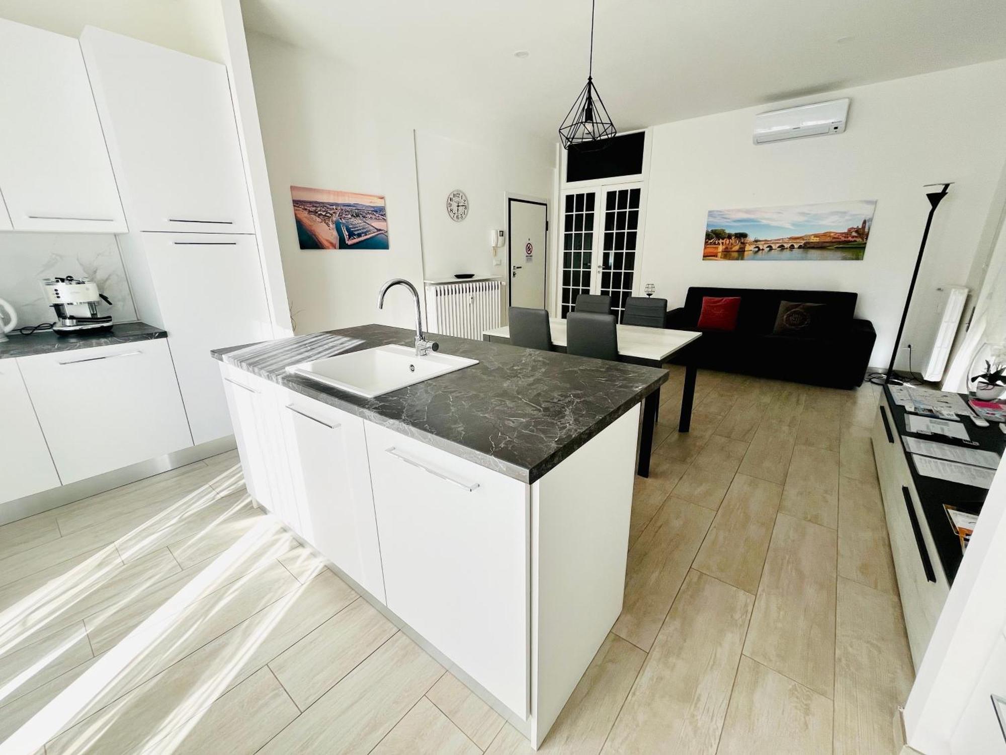 רימיני Marina Centro Harbor Apartment מראה חיצוני תמונה
